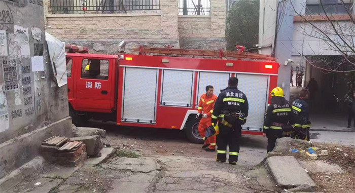 2.5��ˮ������܇�����DƬ